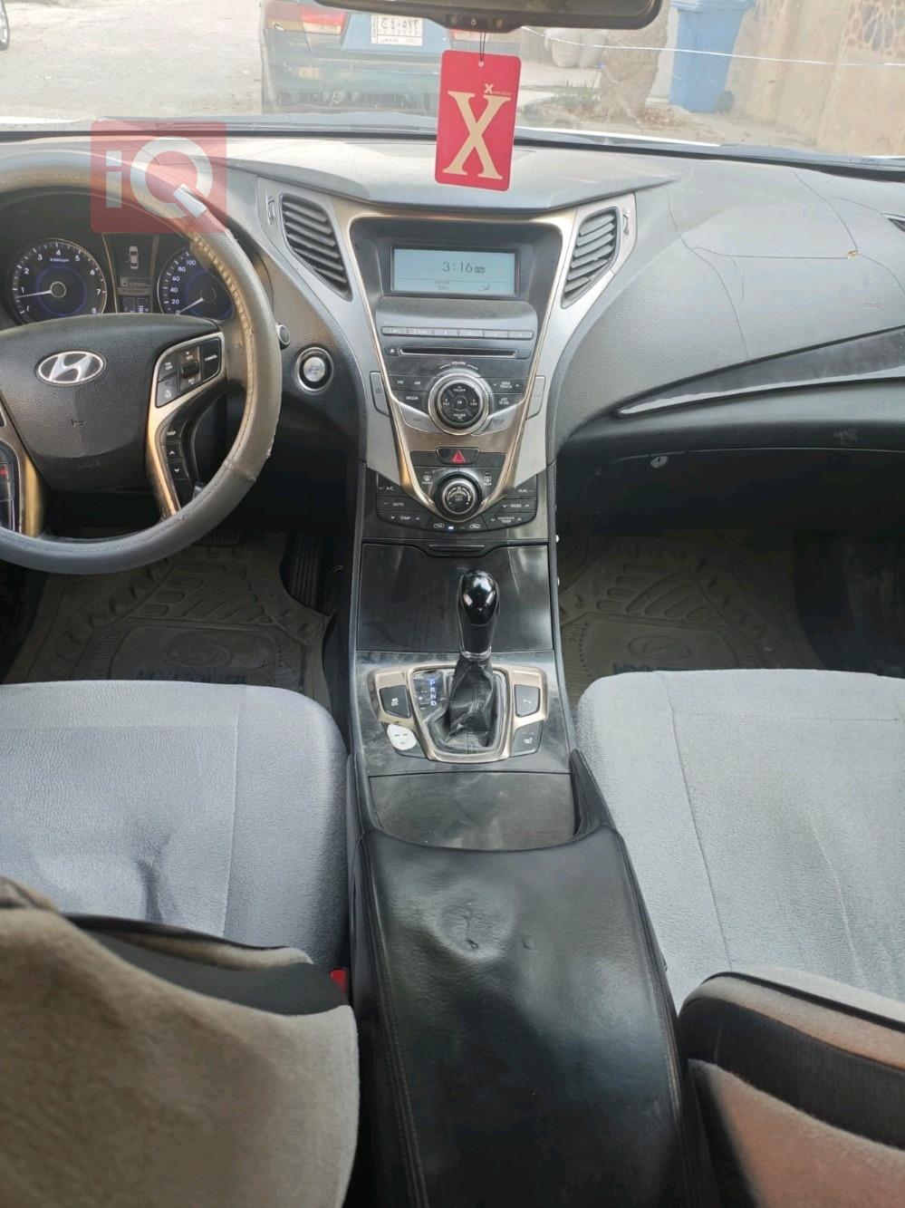 هيونداي أزيرا